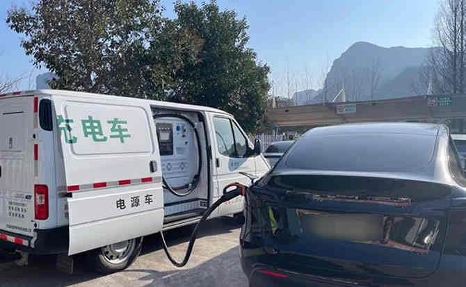 中宁汽车搭电