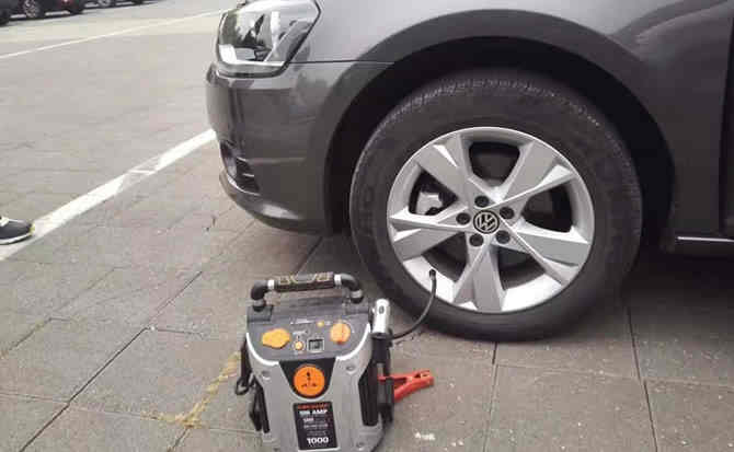 中宁汽车搭电案例